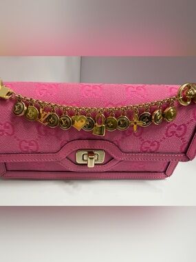 EUC- Louis Vuitton Porte Cles Chaine Pastille Bag Charm -8.7 Inch